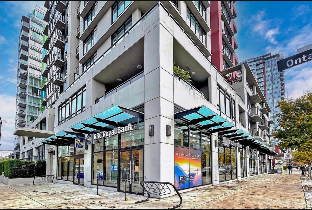 Hot Tub / Spa Photo of 403 1788 Ontario Street, Vancouver, BC