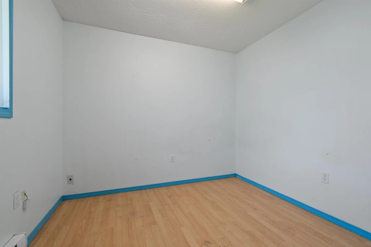 Walk-In Closet Photo of 57 5742 Unsworth Road, Chilliwack, BC