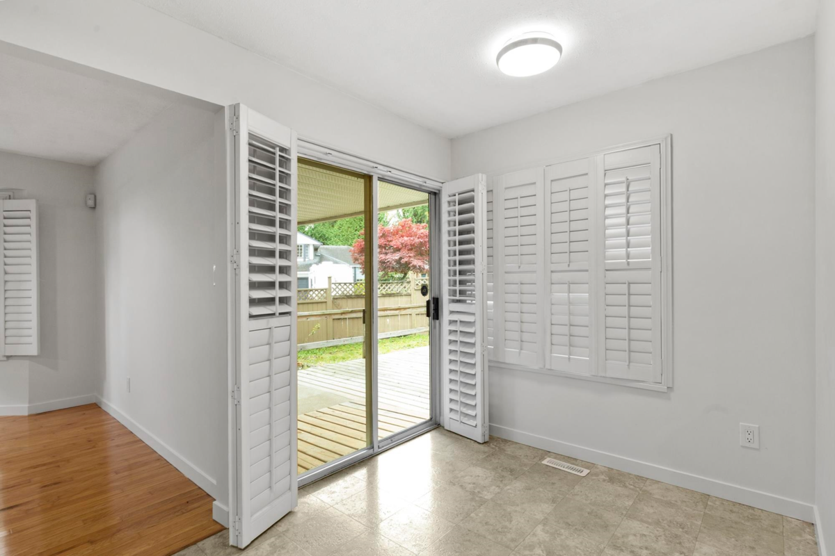 Powder Room Photo of 32925 Orchid Court, Mission, BC