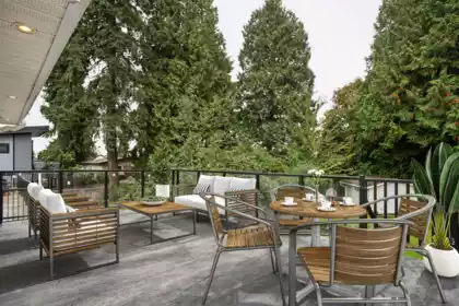 Outdoor Patio Photo of 15962 North Bluff Road, White Rock, BC