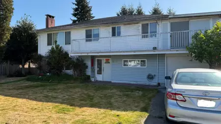 Family Room Photo of 10120 Aintree Crescent, Richmond, BC
