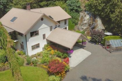 3048 Hot Springs Road, Agassiz, BC, Agassiz — Single Family Residence for sale