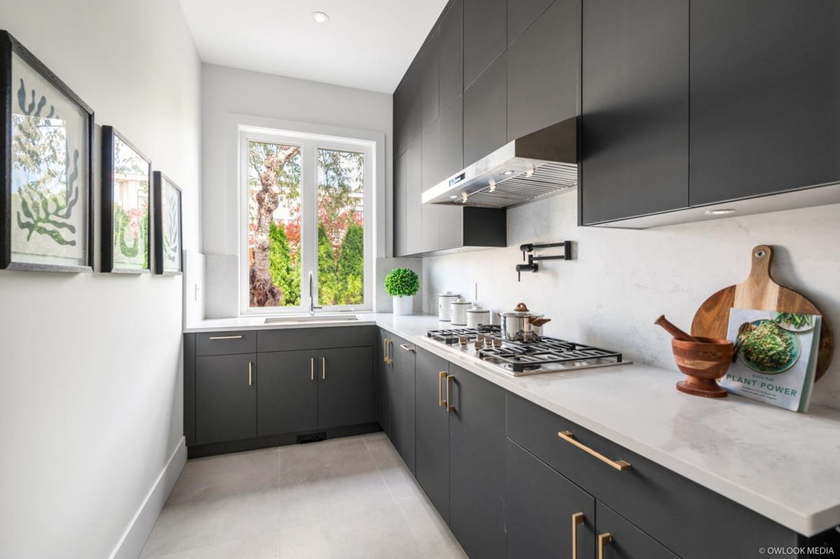 Laundry Room Photo of 10791 Ashcroft Avenue, Richmond, BC