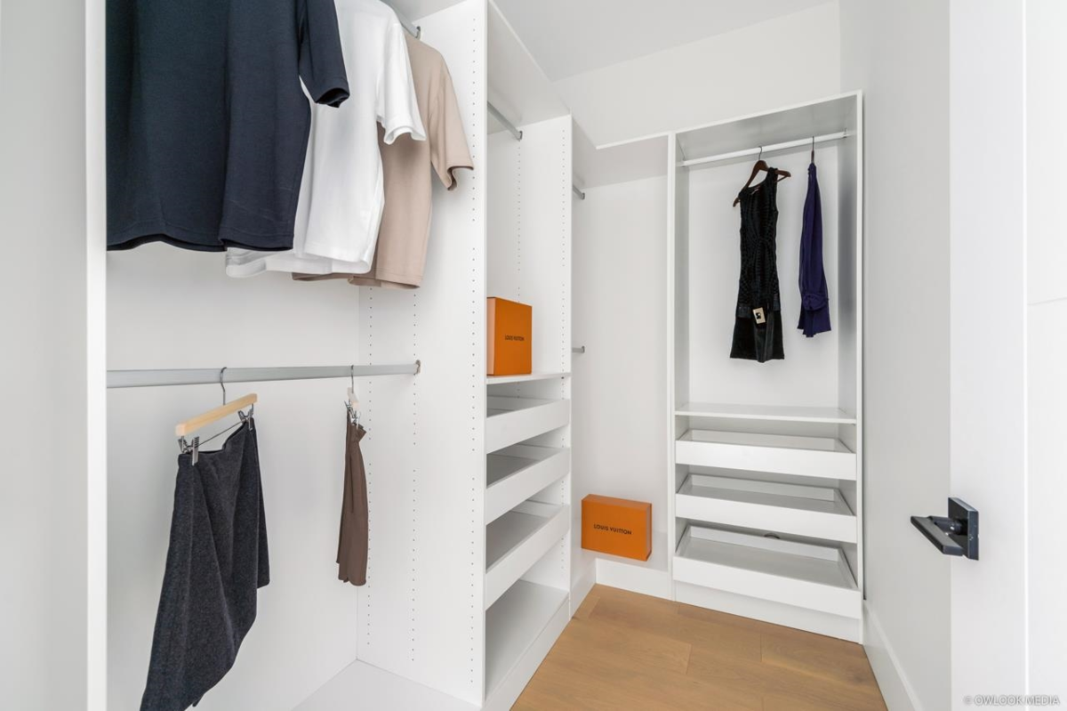 Swimming Pool Photo of 10791 Ashcroft Avenue, Richmond, BC