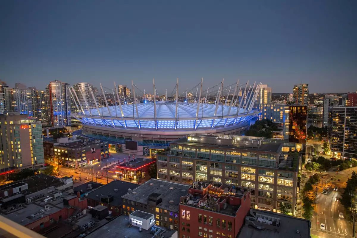 Front Yard Photo of 2004 885 Cambie Street, Vancouver, BC