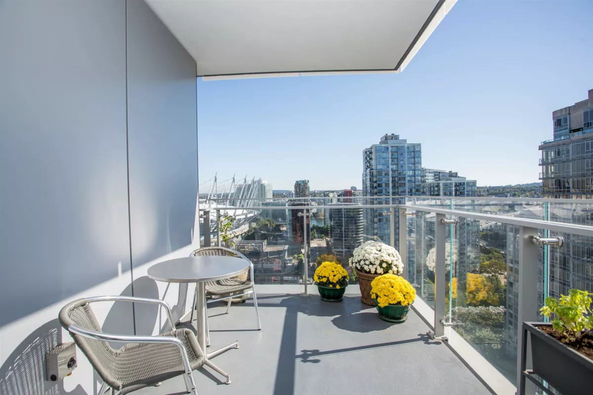 Primary Bathroom Photo of 2004 885 Cambie Street, Vancouver, BC