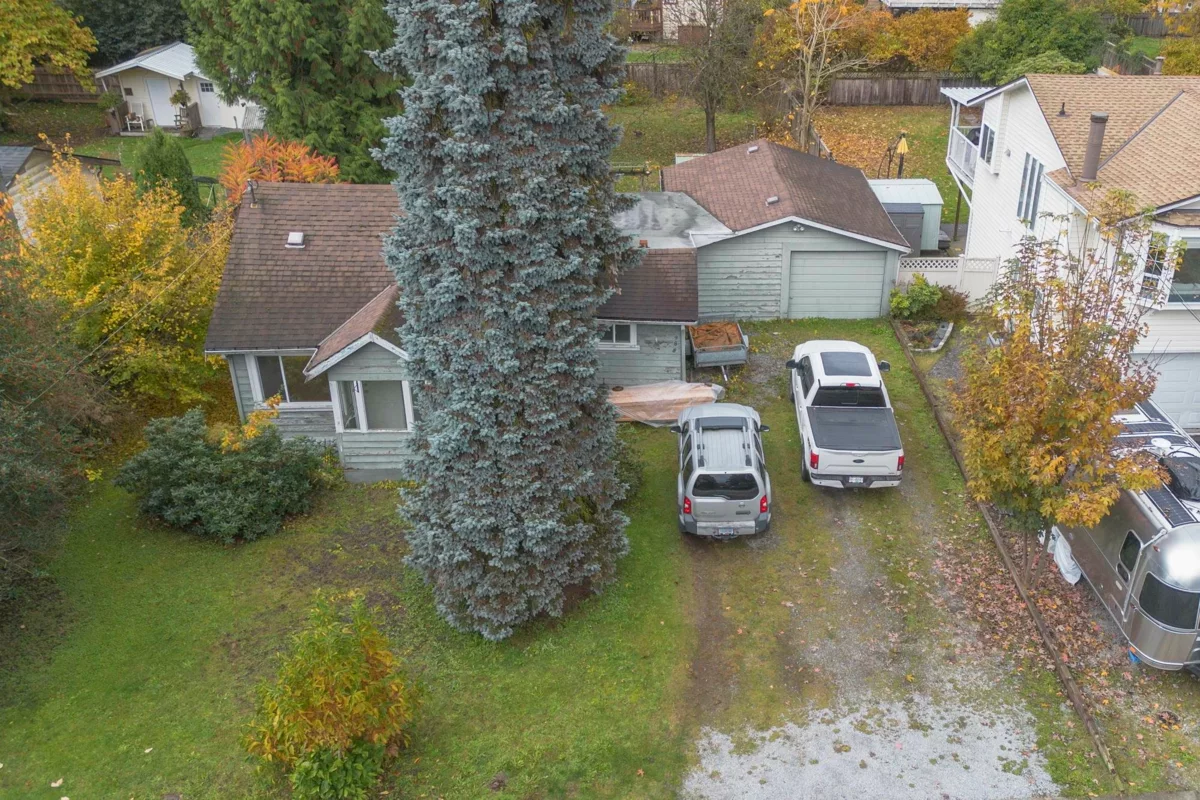 Family Room Photo of 988 Irvine Street, Coquitlam, BC