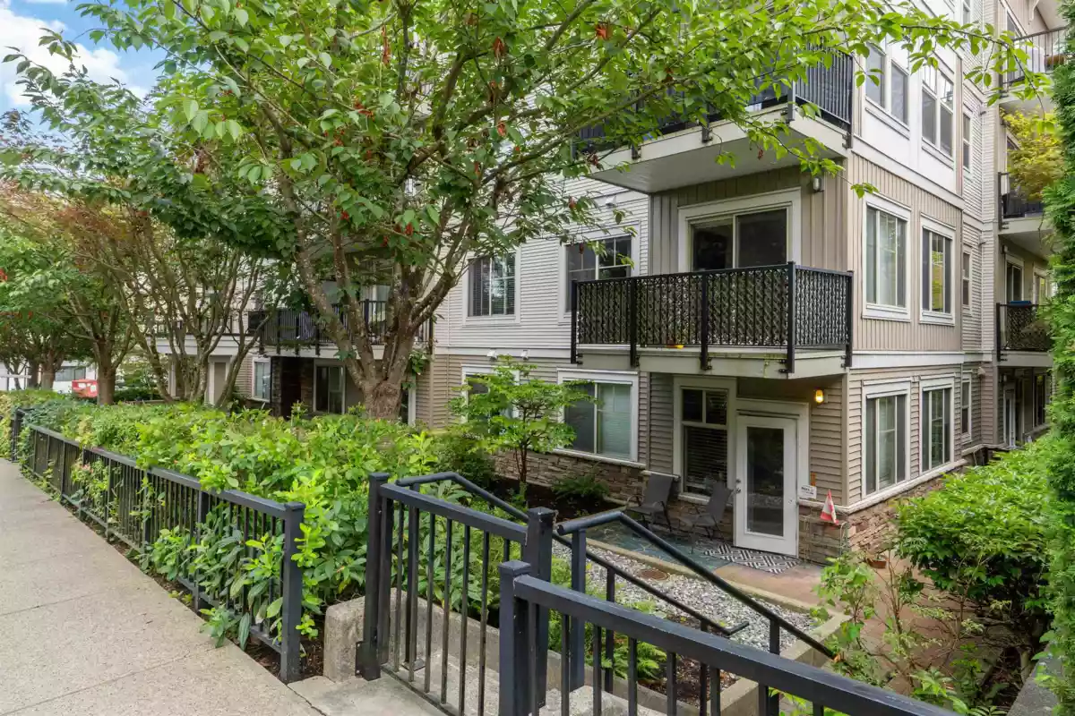 Backyard Photo of 404 22290 North Avenue, Maple Ridge, BC