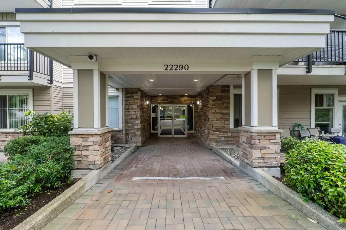 Outdoor Patio Photo of 404 22290 North Avenue, Maple Ridge, BC