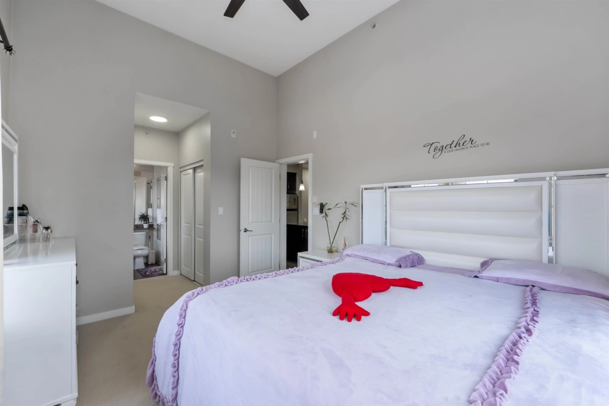 Primary Bedroom Photo of 404 22290 North Avenue, Maple Ridge, BC