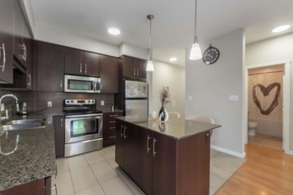 Basement Recreation Room Photo of 404 22290 North Avenue, Maple Ridge, BC
