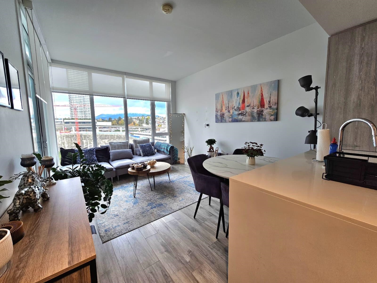 Family Room Photo of 1006 2288 Alpha Avenue, Burnaby, BC