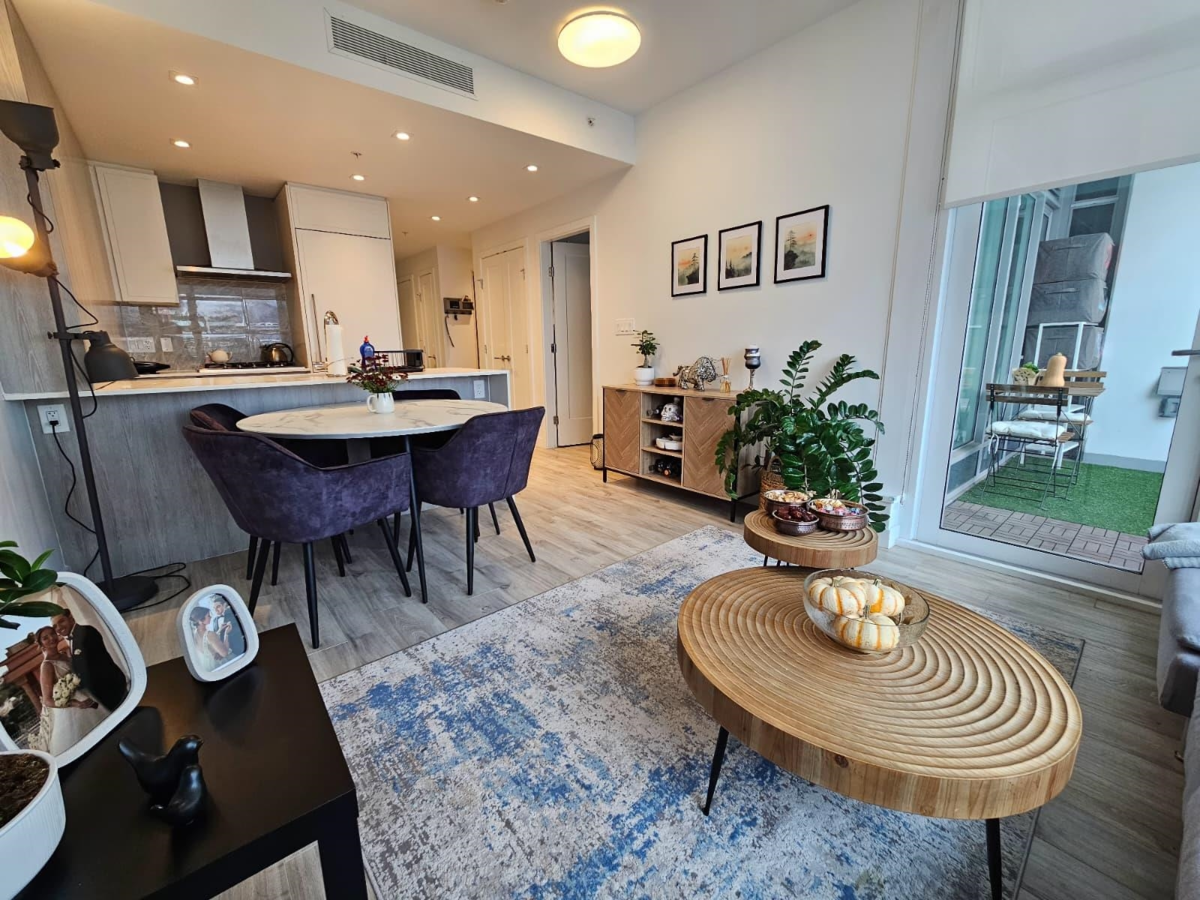 Living Room Photo of 1006 2288 Alpha Avenue, Burnaby, BC