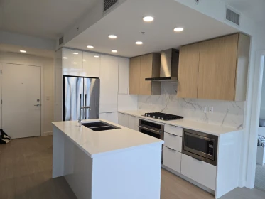 407 7769 Park Crescent, Burnaby, BC