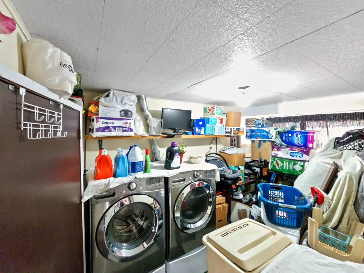 Basement Recreation Room Photo of 38143 Hemlock Avenue, Squamish, BC