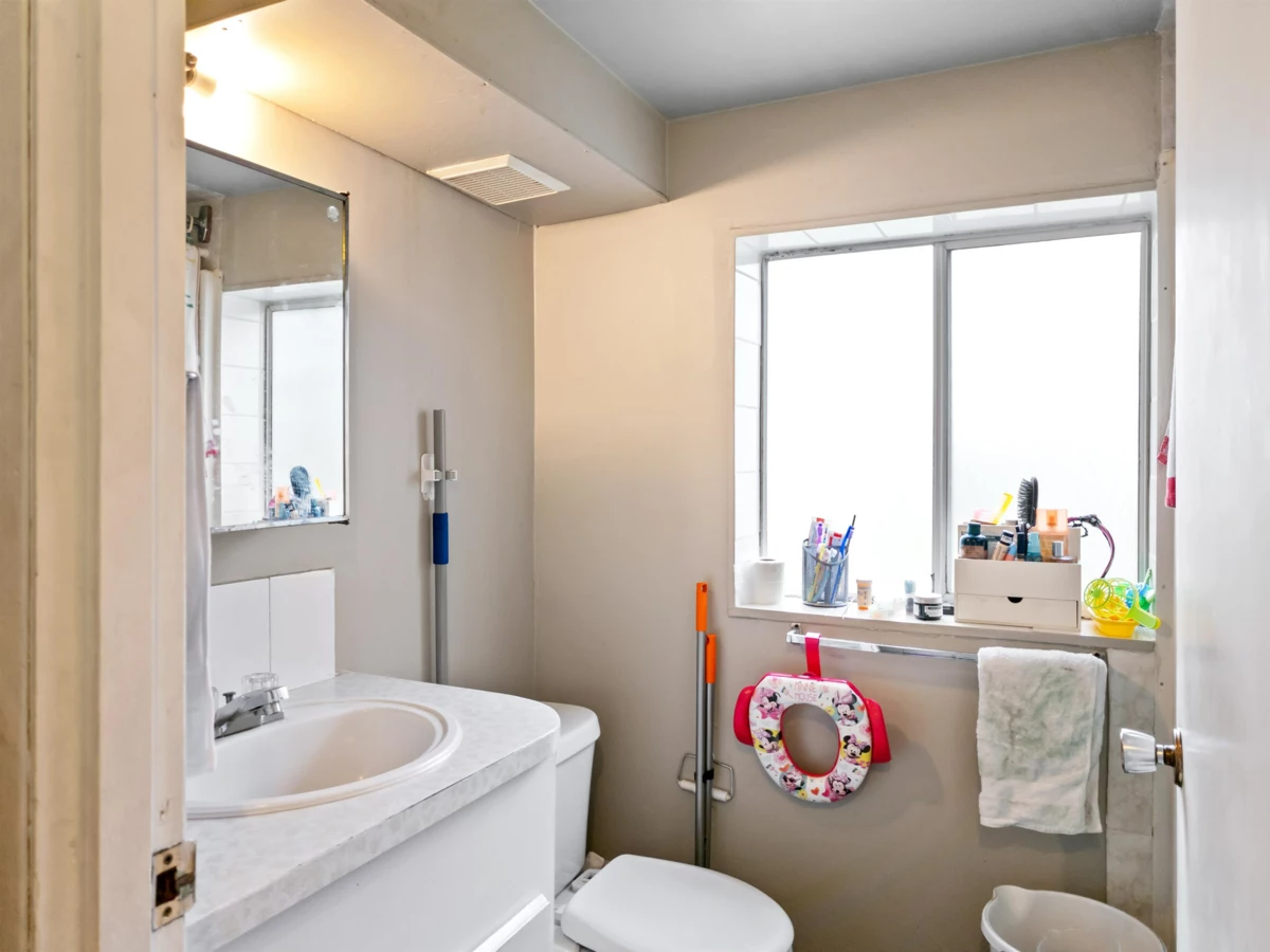 Office / Den Photo of 38143 Hemlock Avenue, Squamish, BC