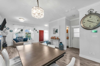 Kitchen Island Photo of 6686 192 Street, Surrey, BC