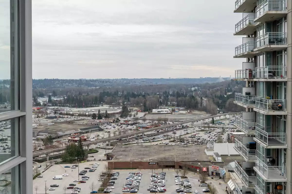 Swimming Pool Photo of 3202 2978 Glen Drive, Coquitlam, BC