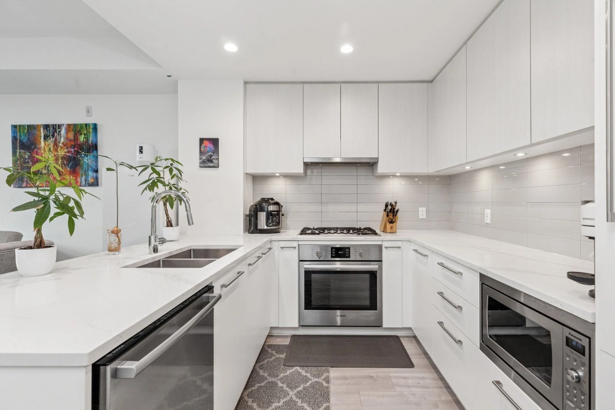 Family Room Photo of 266 2035 Glenaire Drive, North Vancouver, BC