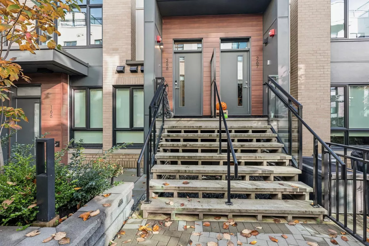 Outdoor Patio Photo of 266 2035 Glenaire Drive, North Vancouver, BC