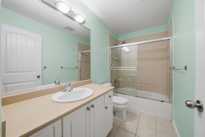 Entry Foyer Photo of 16459 59a Avenue, Surrey, BC