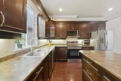 Primary Bedroom Photo of 16459 59a Avenue, Surrey, BC
