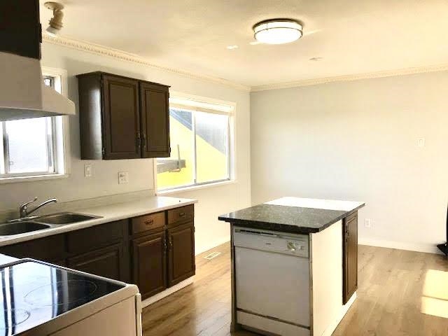 Powder Room Photo of 982 Keil Street, White Rock, BC