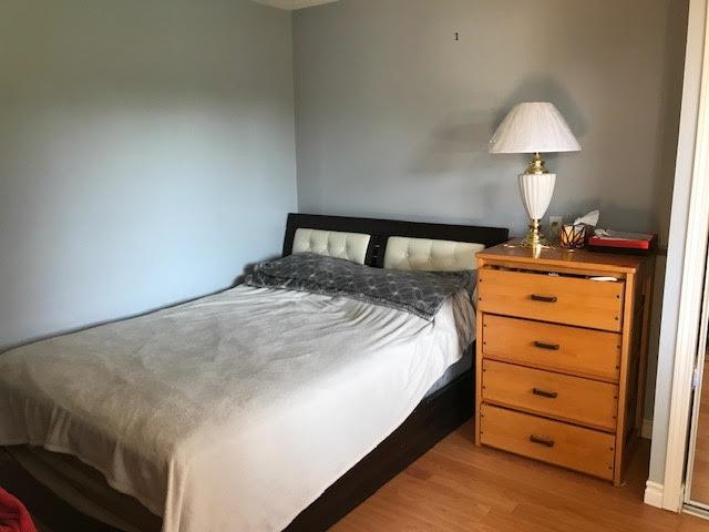 Walk-In Closet Photo of 982 Keil Street, White Rock, BC