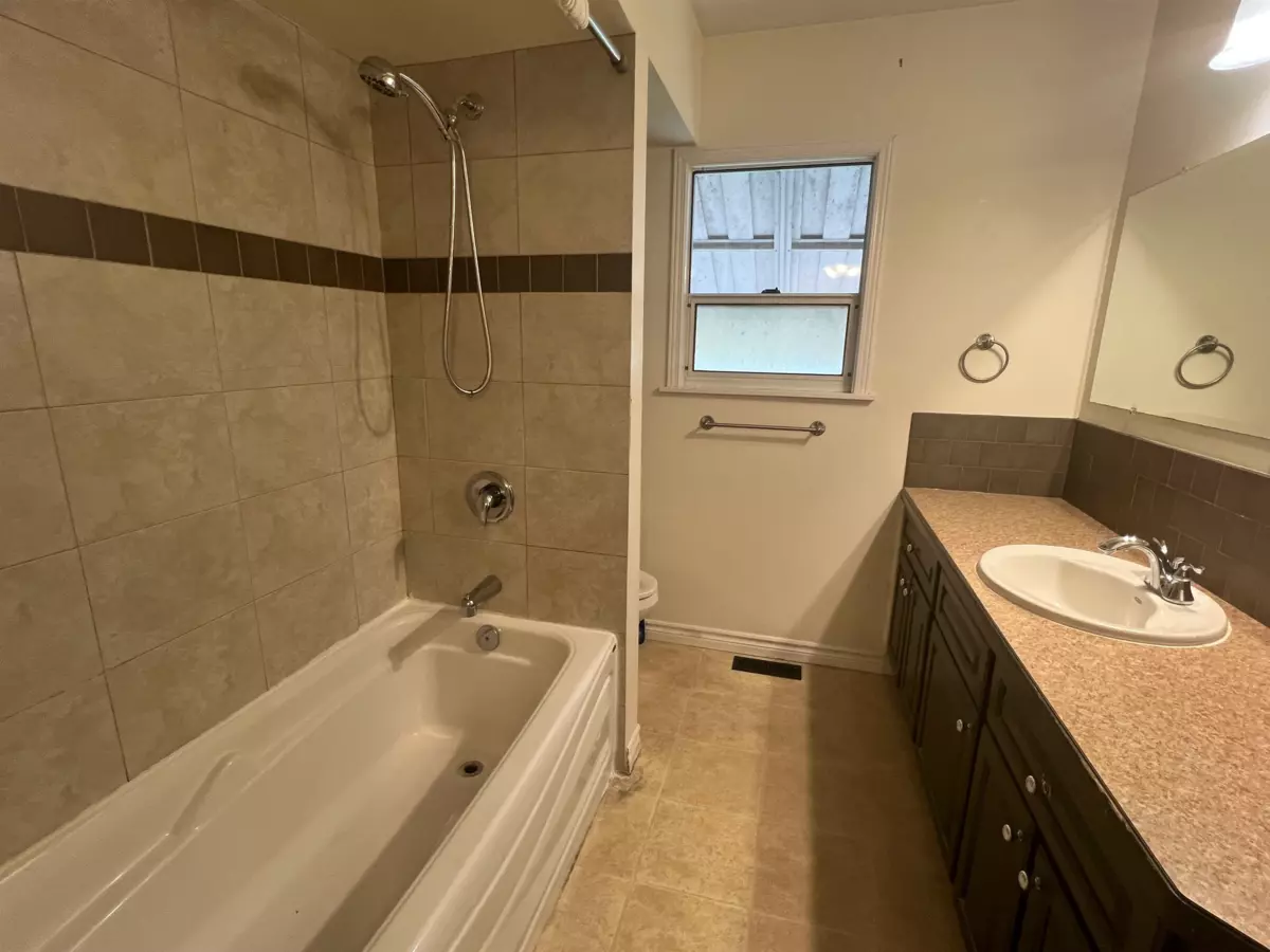 Kitchen Island Photo of 217 Pembina Street, New Westminster, BC