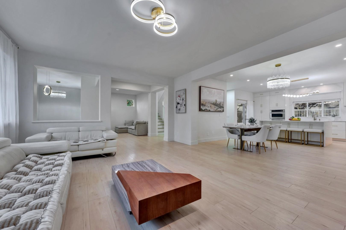 Family Room Photo of 15100 61 Avenue, Surrey, BC