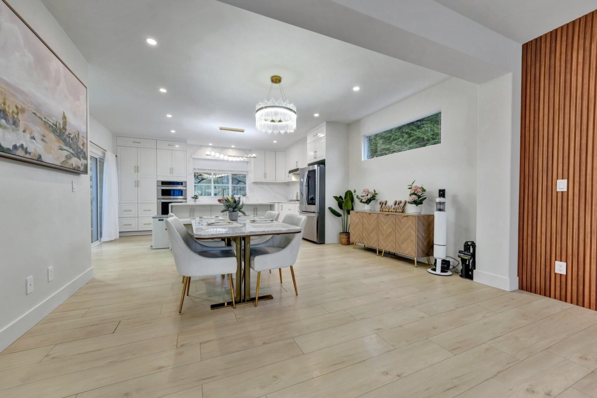 Kitchen Photo of 15100 61 Avenue, Surrey, BC
