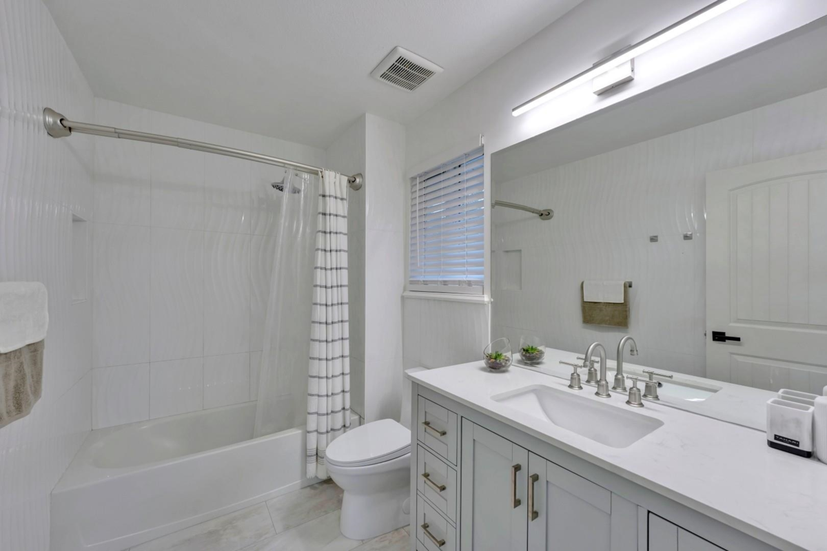 Staircase Photo of 15100 61 Avenue, Surrey, BC