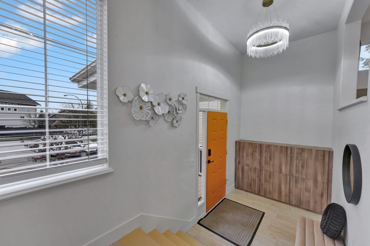 Swimming Pool Photo of 15100 61 Avenue, Surrey, BC