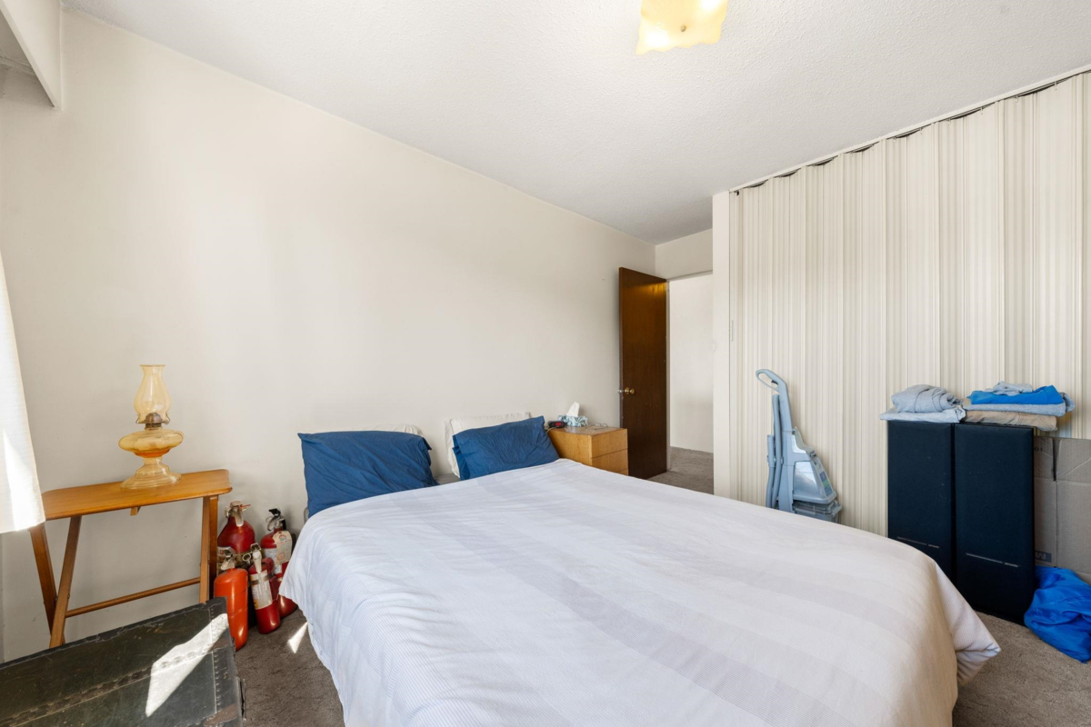 Mudroom Photo of 309 135 W 21st Street, North Vancouver, BC