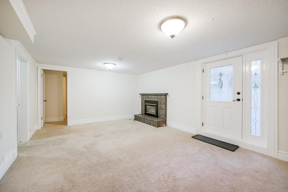 Guest Bathroom Photo of 10042 Fairbanks Crescent, Chilliwack, BC