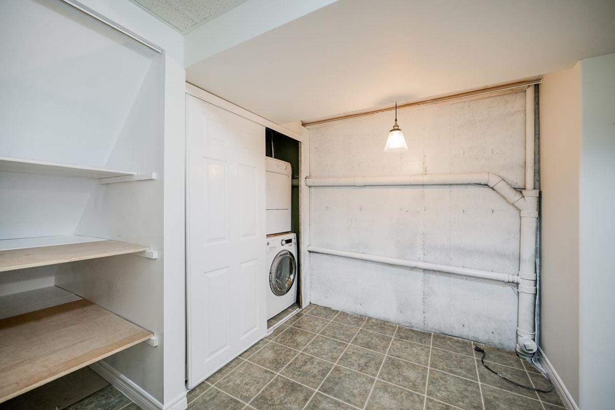 Hallway Photo of 10042 Fairbanks Crescent, Chilliwack, BC