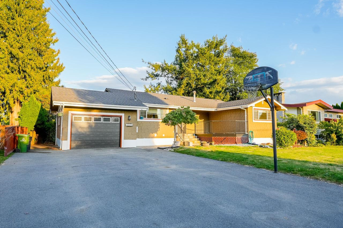 Swimming Pool Photo of 10042 Fairbanks Crescent, Chilliwack, BC