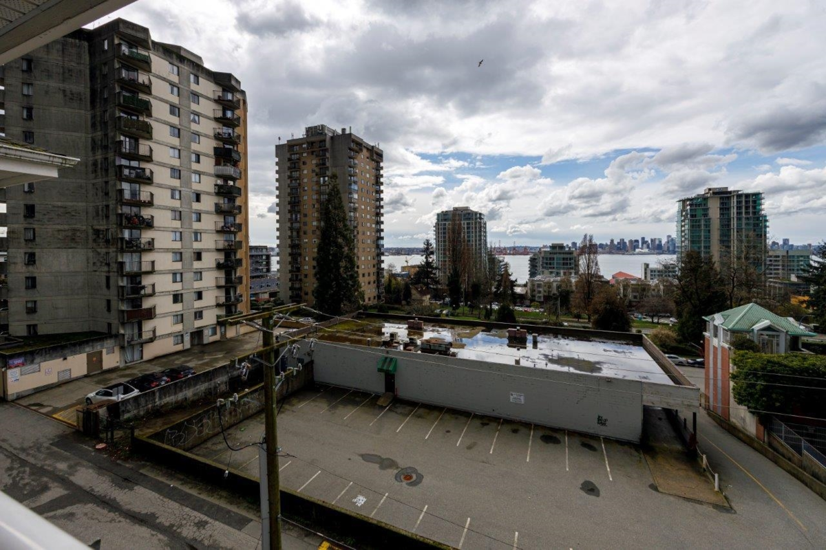 Bedroom 4 Photo of 410 155 E 3rd Street, North Vancouver, BC
