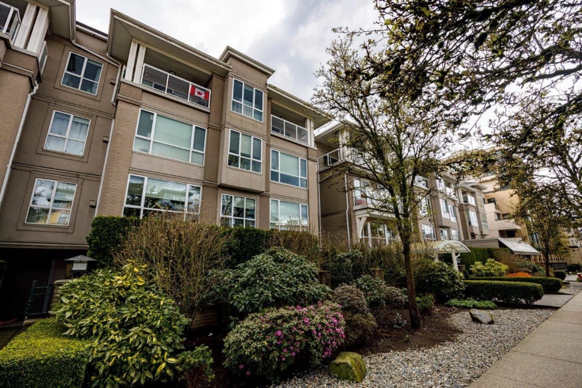 Exterior Front Photo of 410 155 E 3rd Street, North Vancouver, BC