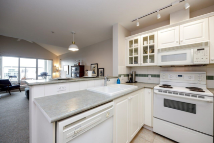 410 155 E 3rd Street, North Vancouver, BC, North Vancouver — Apartment/Condo for sale