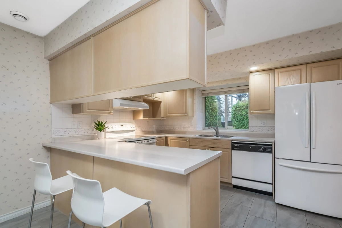 Breakfast Nook Photo of 31 21746 52 Avenue, Langley, BC