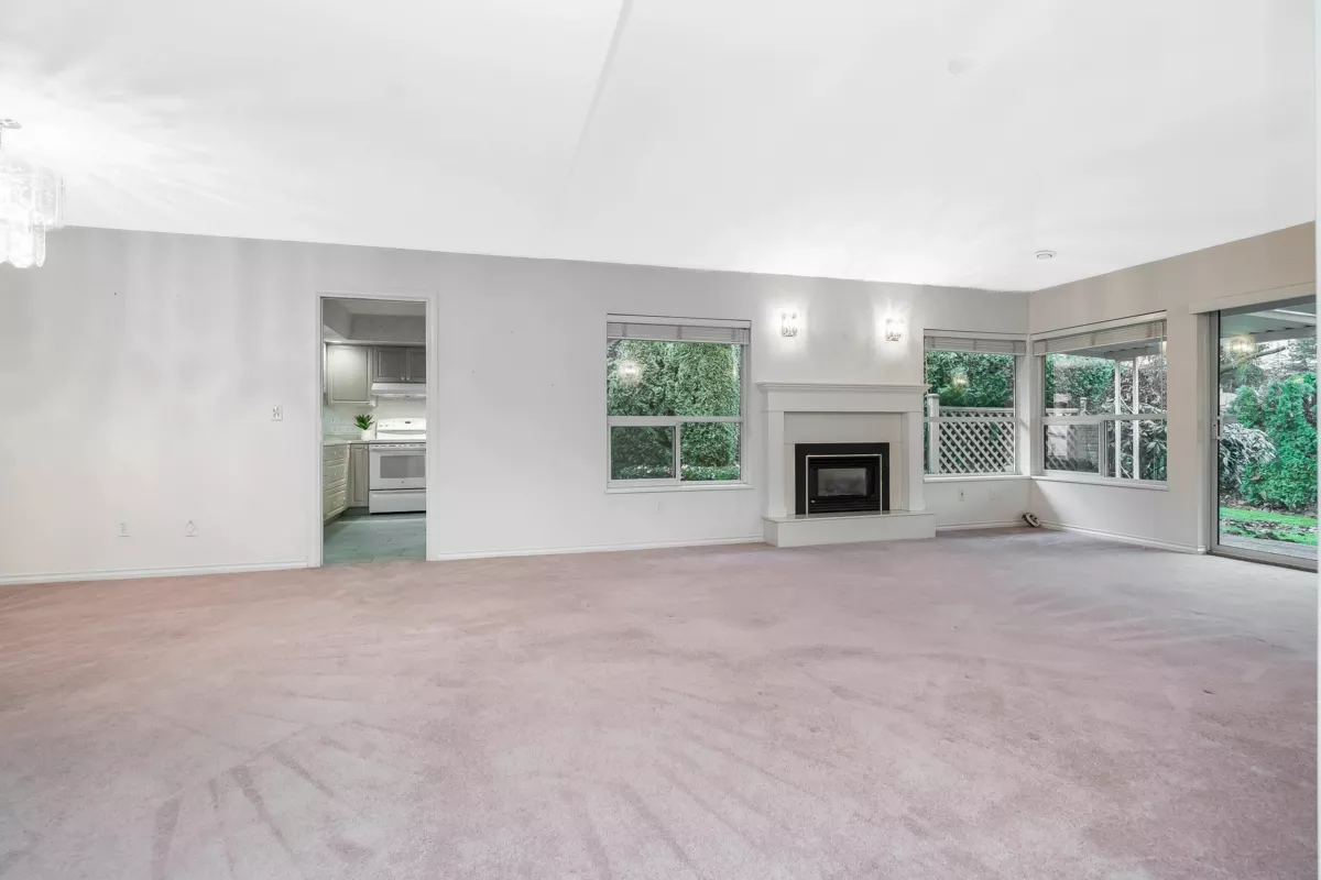 Entry Foyer Photo of 31 21746 52 Avenue, Langley, BC
