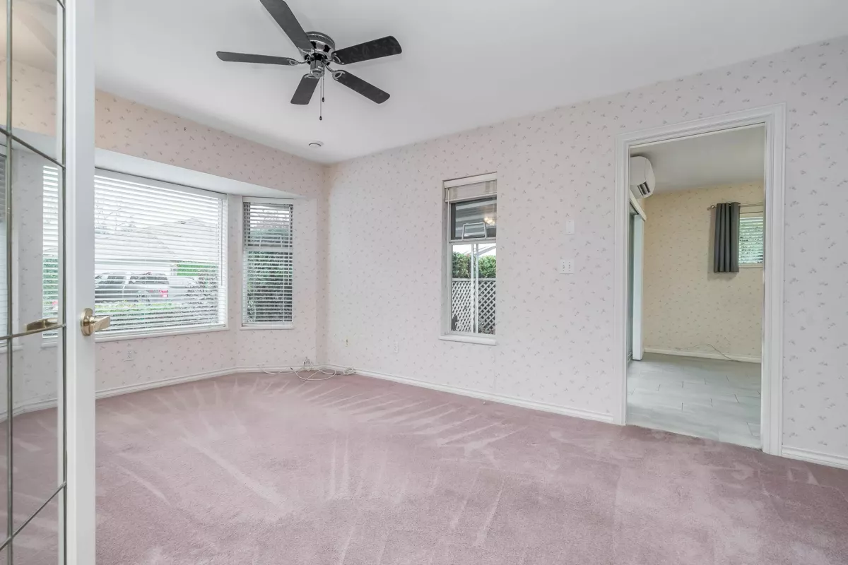 Kitchen Island Photo of 31 21746 52 Avenue, Langley, BC