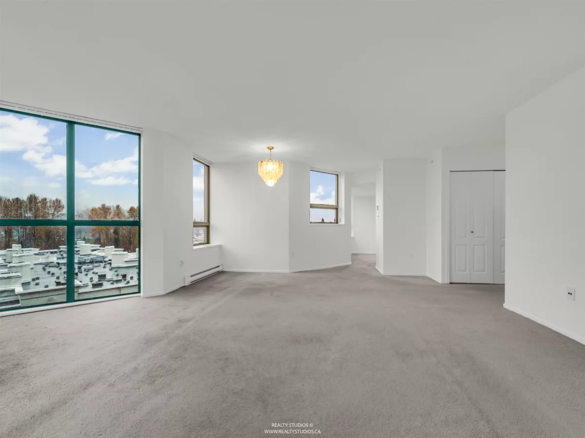 Kitchen Photo of 907 1196 Pipeline Road, Coquitlam, BC