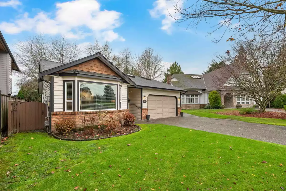 Living Room Photo of 5259 197a Street, Langley, BC