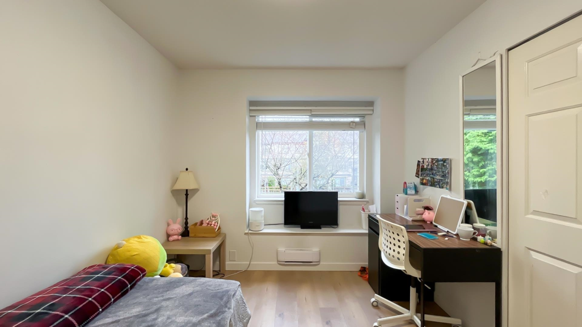 Entry Foyer Photo of 315 16233 82 Avenue, Surrey, BC