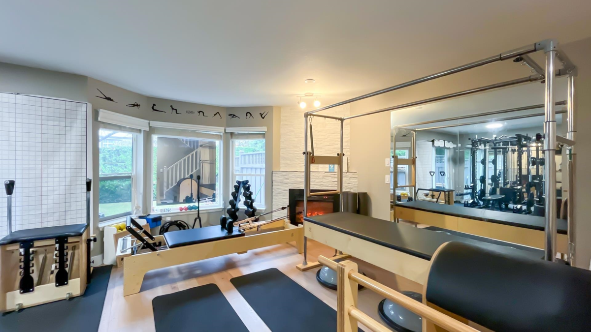 Family Room Photo of 315 16233 82 Avenue, Surrey, BC