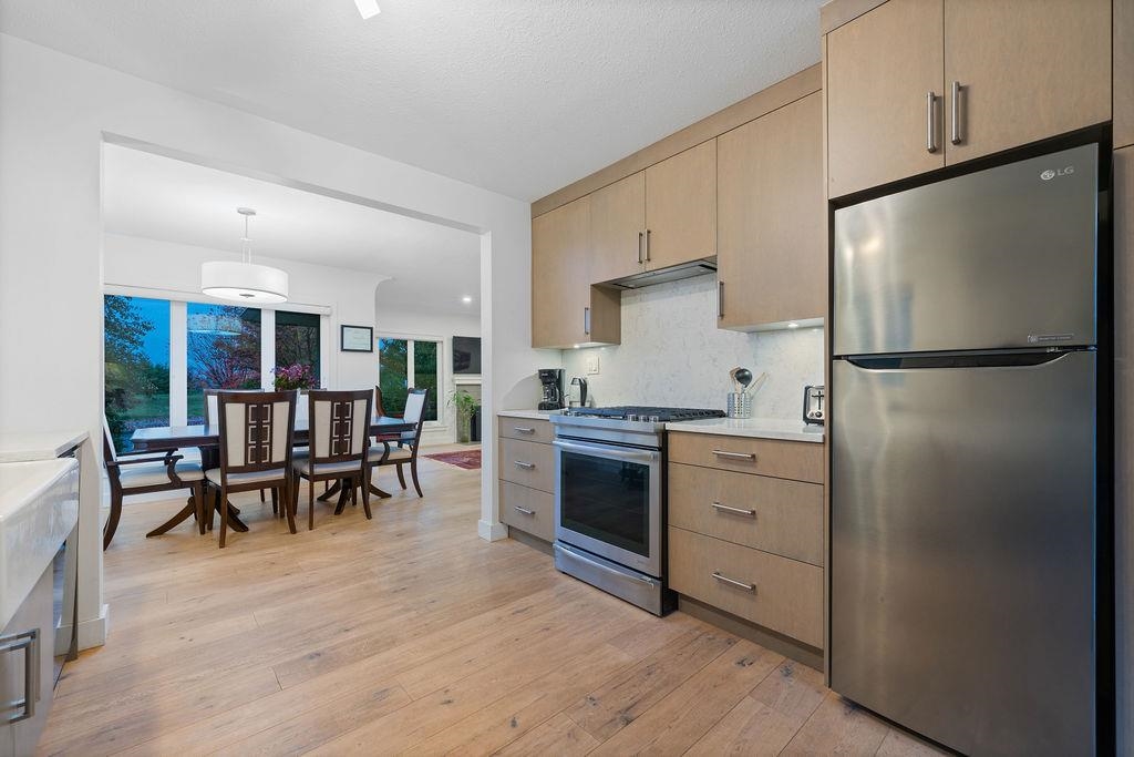 Breakfast Nook Photo of 1436 Grand Boulevard, North Vancouver, BC