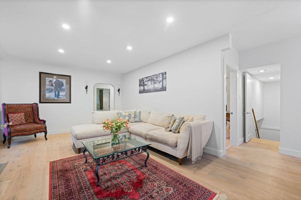Dining Area Photo of 1436 Grand Boulevard, North Vancouver, BC
