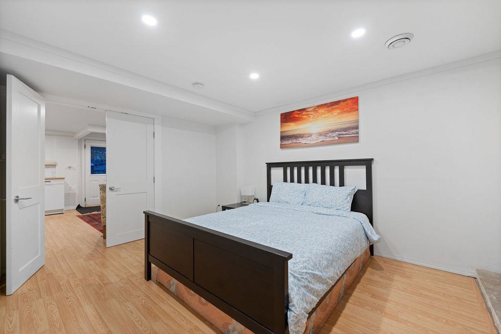 Front Yard Photo of 1436 Grand Boulevard, North Vancouver, BC